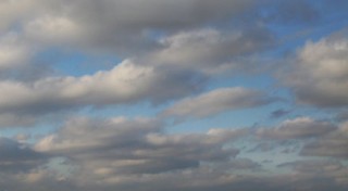 Nuages aux reflets roses