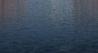 Lac d'un bleu profond